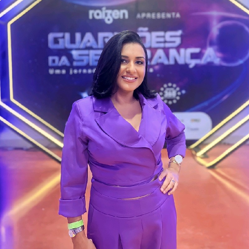 Ana Luiza Araujo